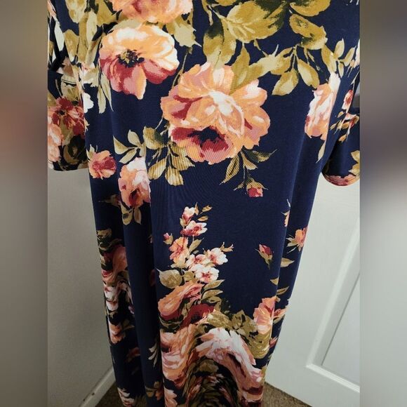 Vibe floral dress with cut out sleeves - Picture 4 of 7